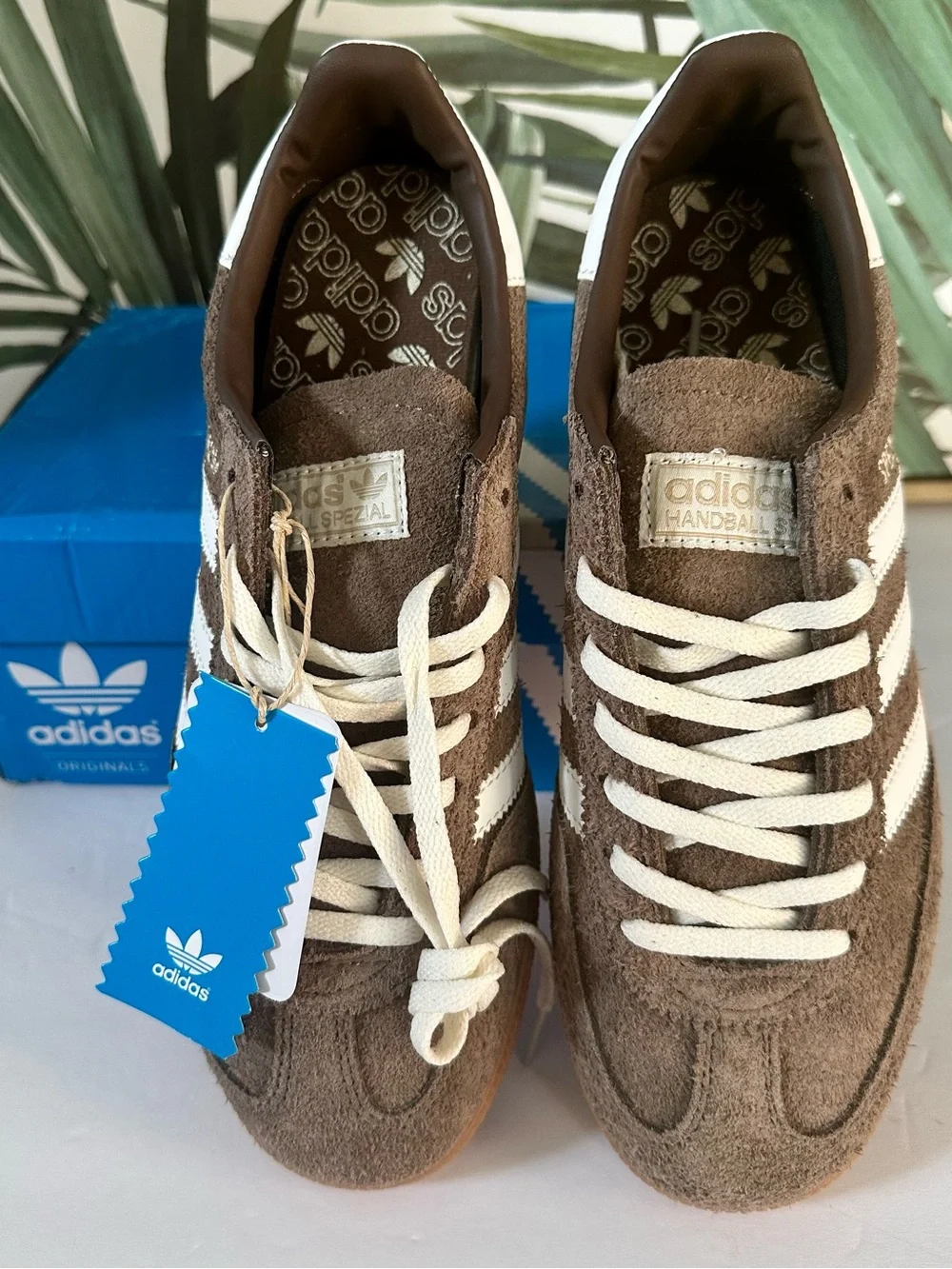 NWT- ADIDAS HANDBALL SPEZIAL SNEAKERS - Picture 2 of 10